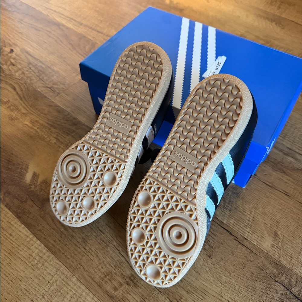 Adidas Samba Jane Shoes - Picture 3 of 5